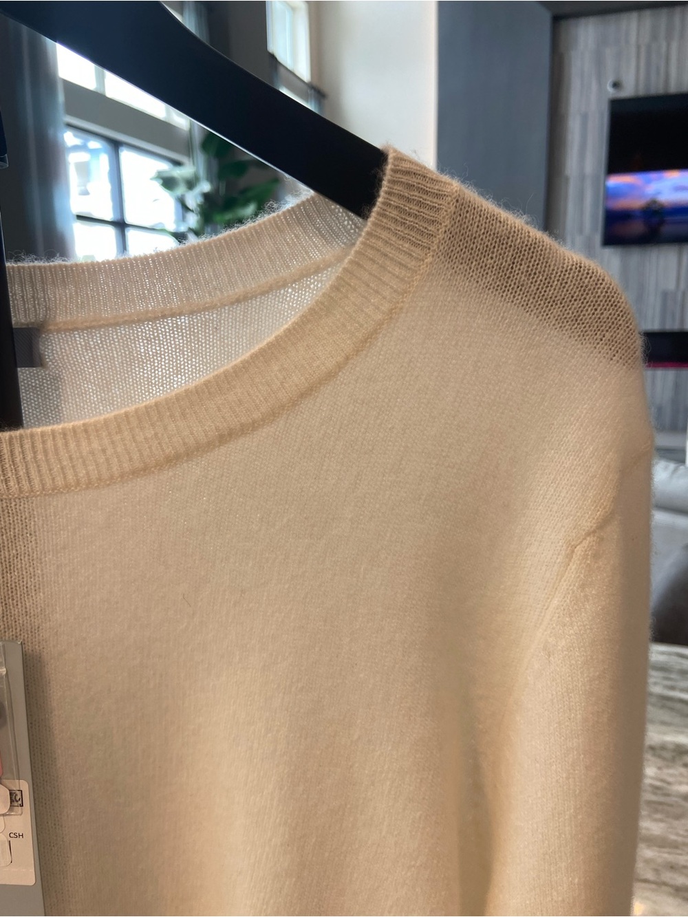 ANTONIO MELANI Soft Cream Scoop Neck Knit Sweater. Cashmere. - Picture 5 of 6